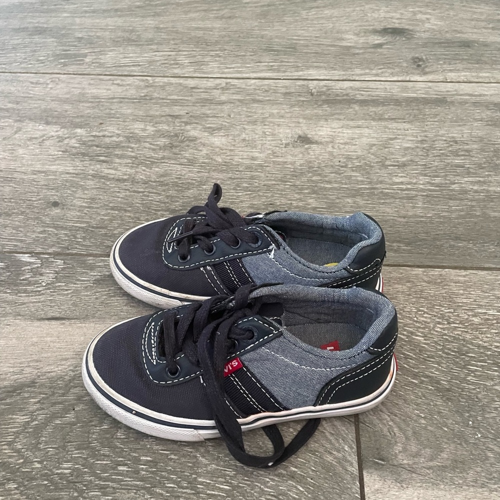 Levi's kids shoes.Blue.Used.Size 9
